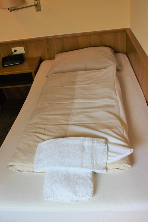 Hotel Alsterquelle Henstedt-Ulzburg Esterno foto