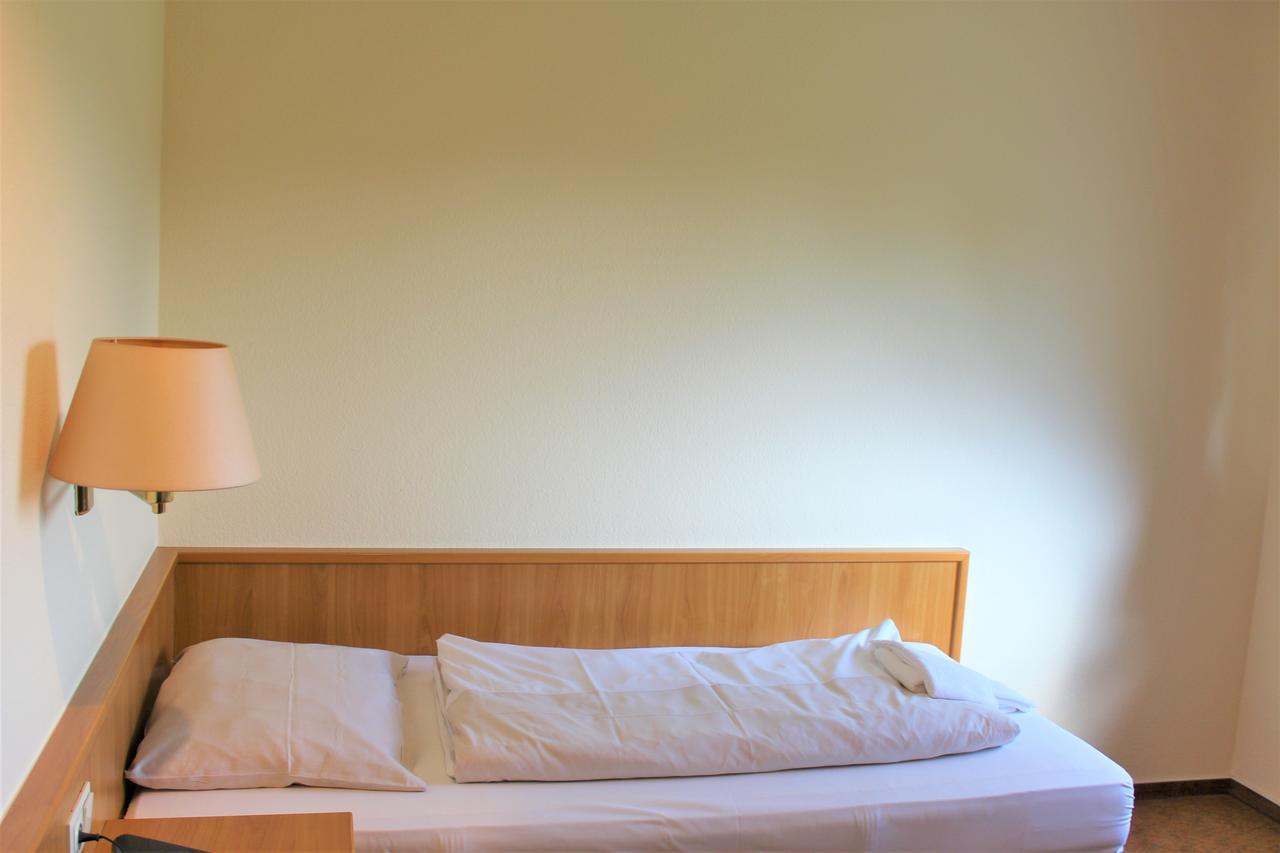 Hotel Alsterquelle Henstedt-Ulzburg Esterno foto